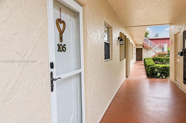 12014 S Greenway Cir S 105, Royal Palm Beach, FL 33411