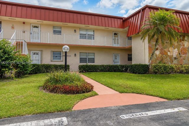 12014 S Greenway Cir S 105, Royal Palm Beach, FL 33411