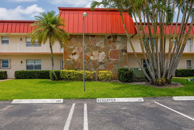 12014 S Greenway Cir S 105, Royal Palm Beach, FL 33411