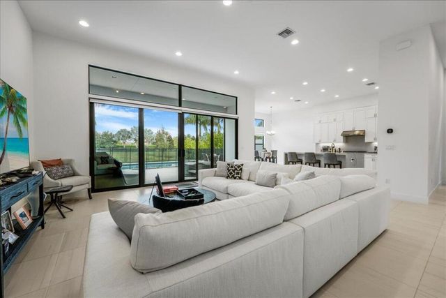 9093 Chauvet Way, Boca Raton, FL 33496