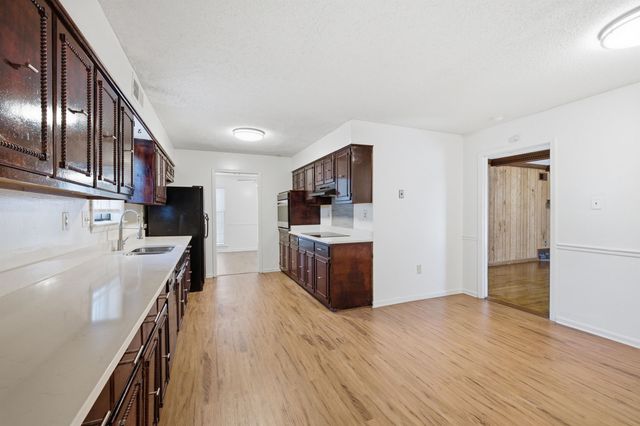 4945 GARDENWOOD DR, Memphis, TN 38116
