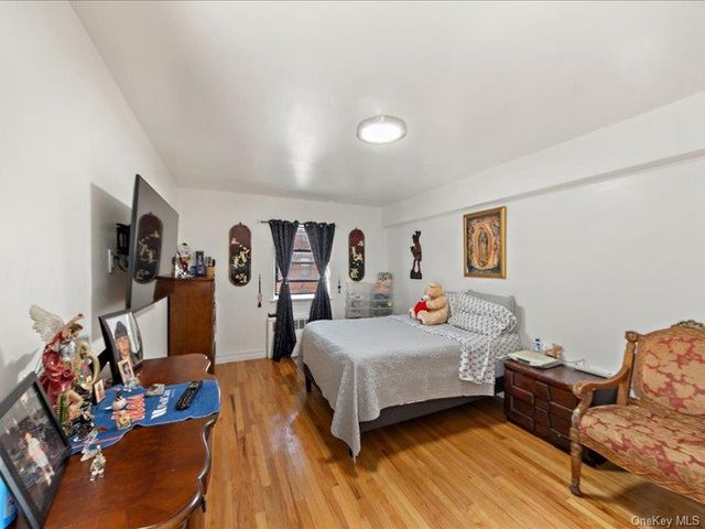 1910 S Pelham Parkway S 3G, Bronx, NY 10461