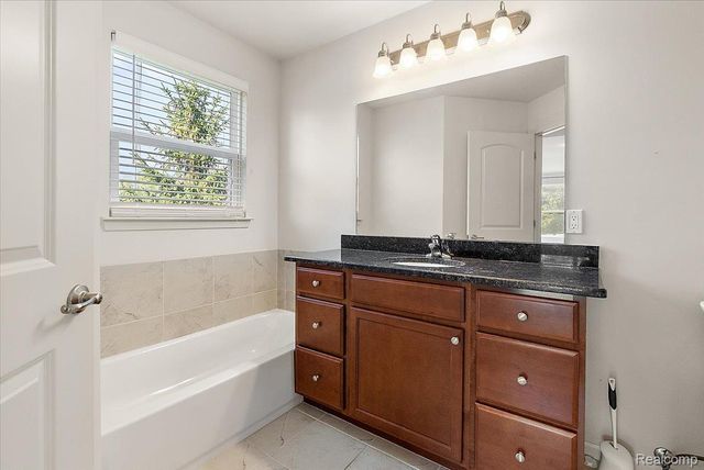 3679 W Madison Avenue, Orion Charter Township, MI 48359