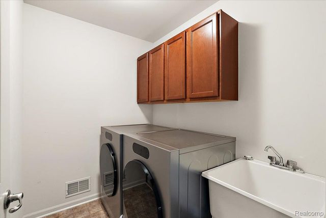 3679 W Madison Avenue, Orion Charter Township, MI 48359