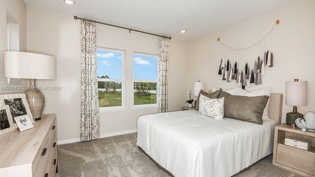 593 SE Ranch Oak Circle, Port St. Lucie, FL 34984