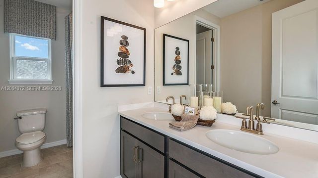 593 SE Ranch Oak Circle, Port St. Lucie, FL 34984