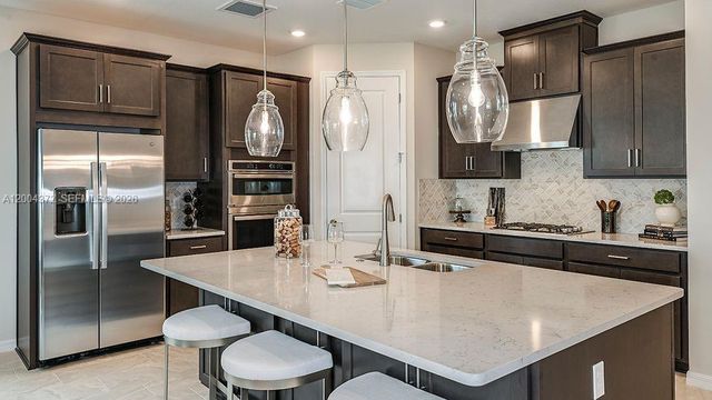 593 SE Ranch Oak Circle, Port St. Lucie, FL 34984