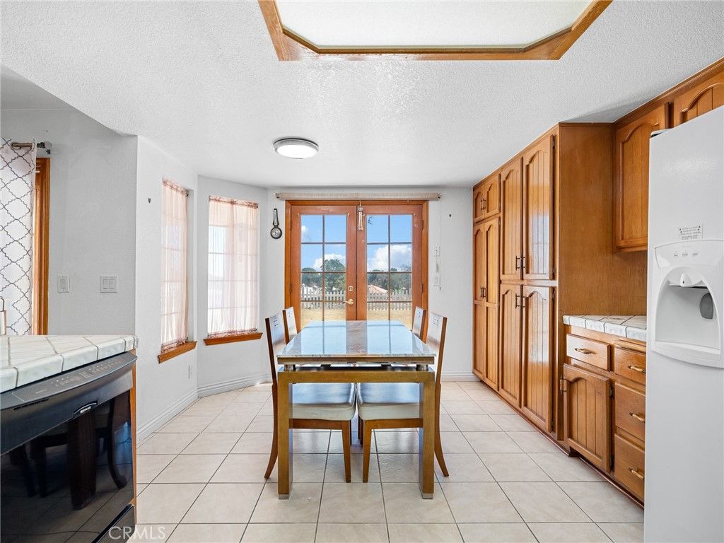 Image 18 of property listing at 27921 Evergreen, Helendale, CA 92342