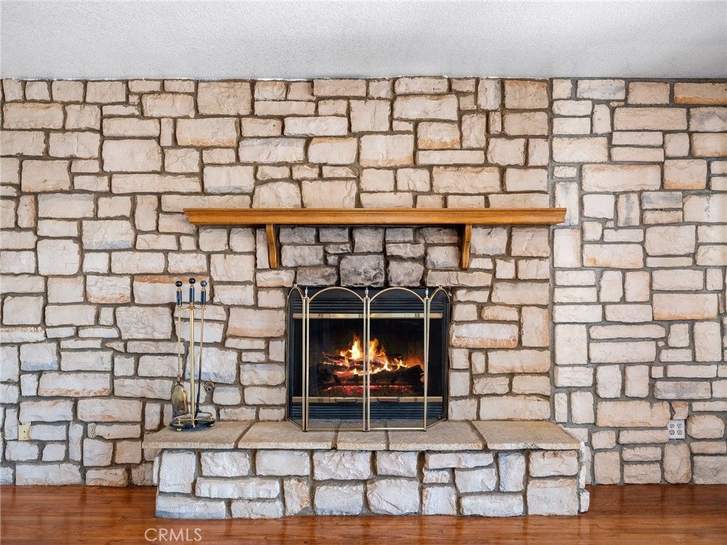 Image 21 of property listing at 27921 Evergreen, Helendale, CA 92342