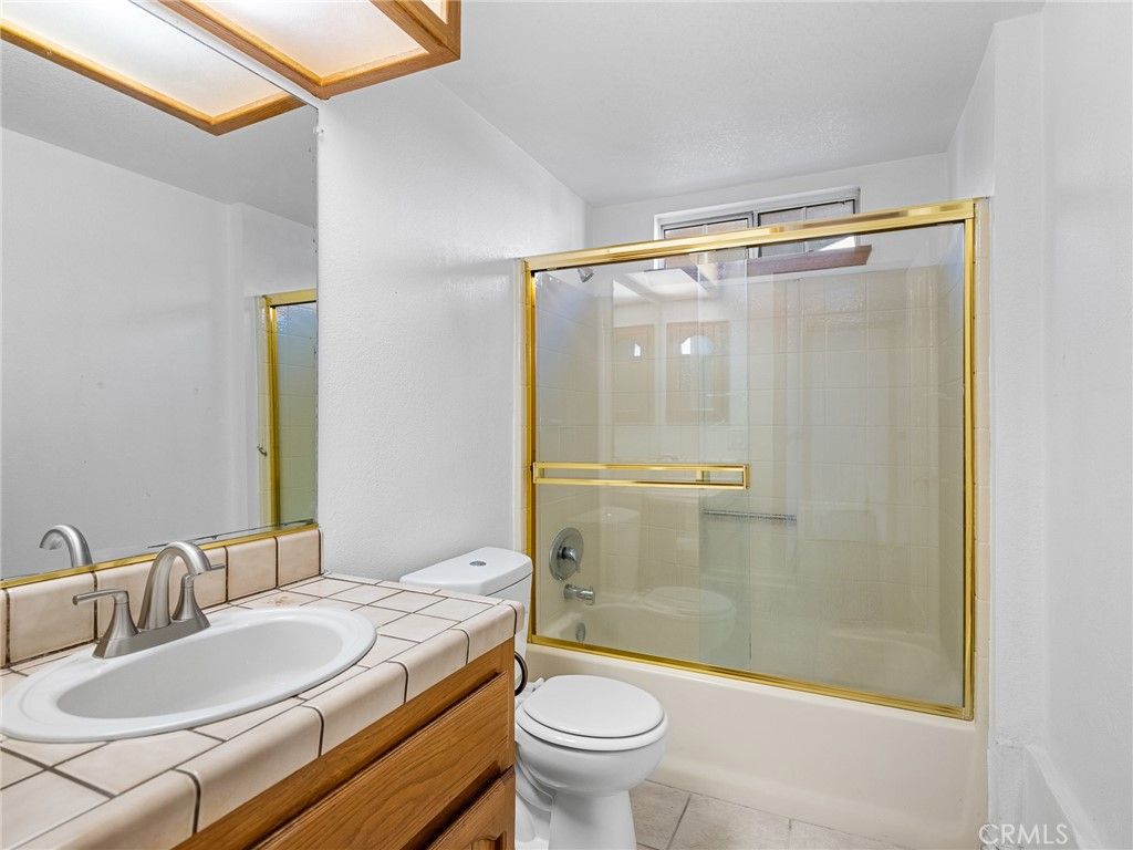 Image 22 of property listing at 27921 Evergreen, Helendale, CA 92342