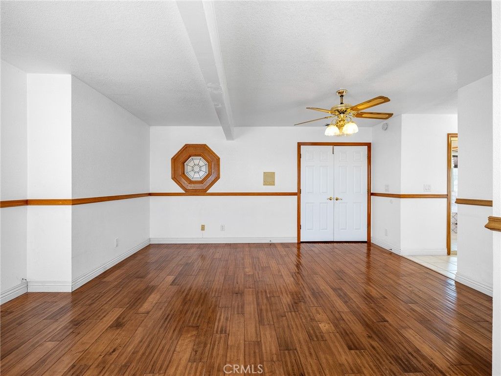 Image 29 of property listing at 27921 Evergreen, Helendale, CA 92342