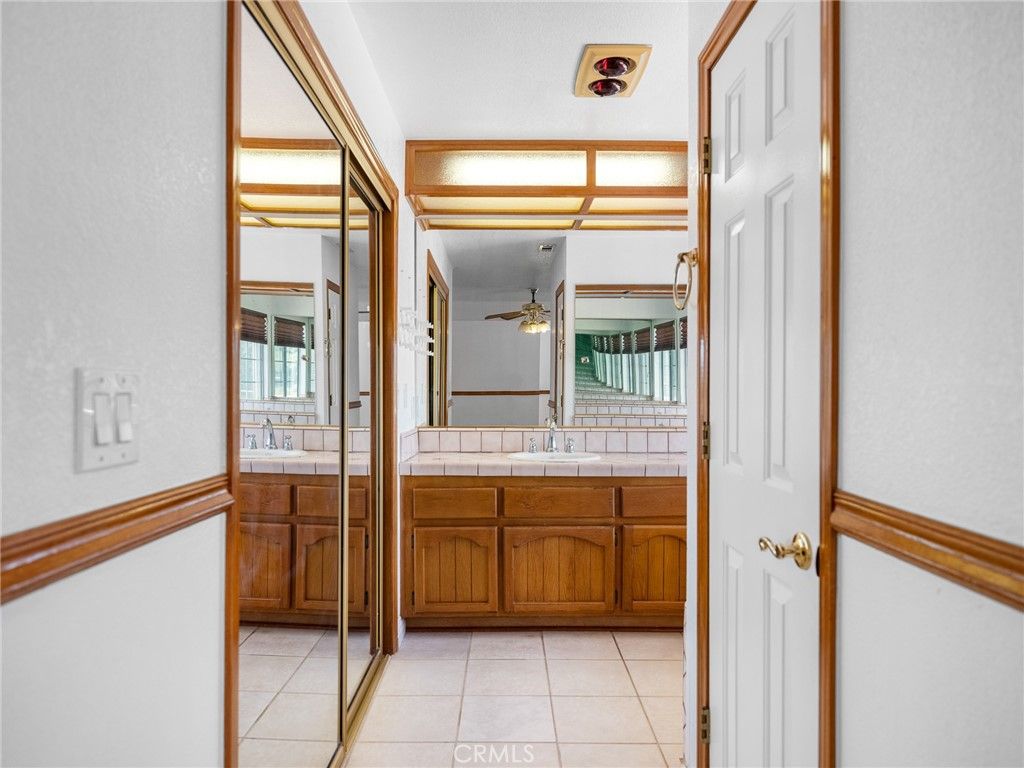 Image 31 of property listing at 27921 Evergreen, Helendale, CA 92342