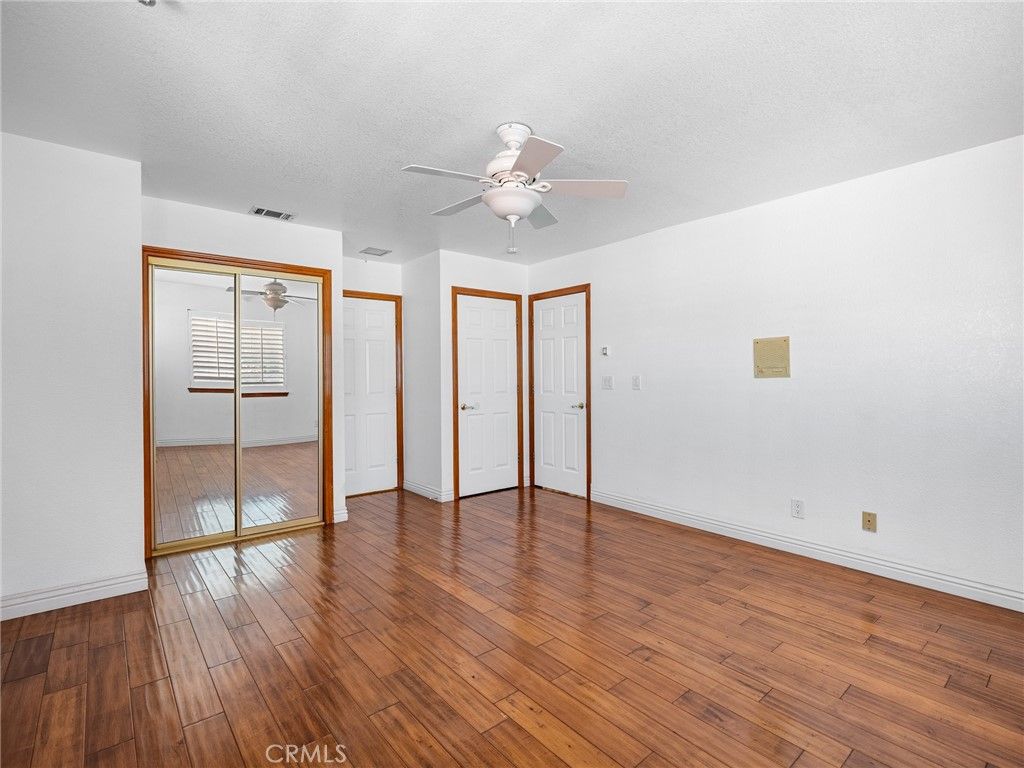 Image 37 of property listing at 27921 Evergreen, Helendale, CA 92342