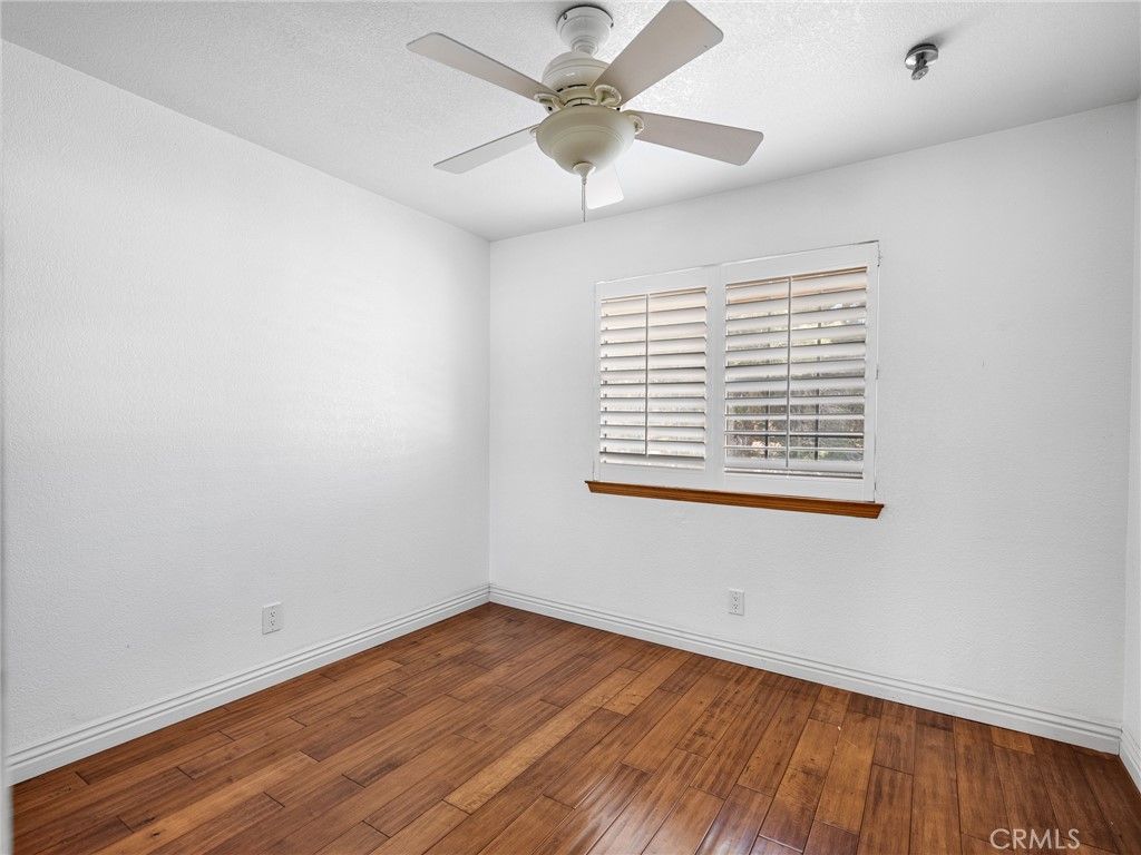 Image 38 of property listing at 27921 Evergreen, Helendale, CA 92342