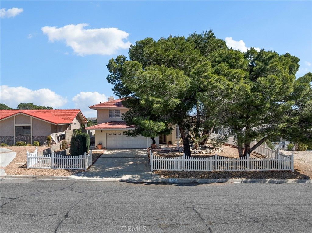 Image 4 of property listing at 27921 Evergreen, Helendale, CA 92342