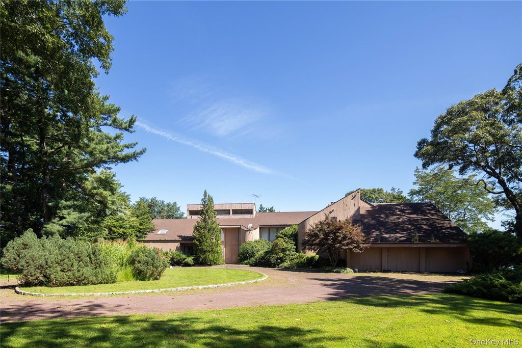 7 Lighthouse Point, Lloyd Harbor, NY 11743 — photo 4