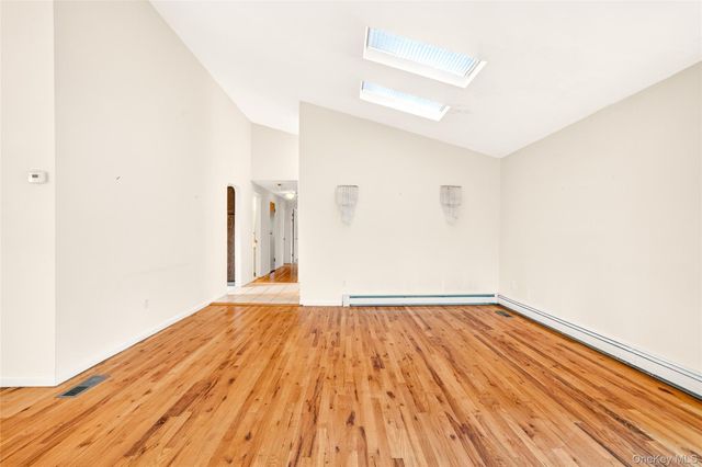 4 Hobart Court, New City, NY 10956