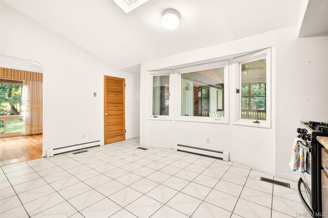 4 Hobart Court, New City, NY 10956