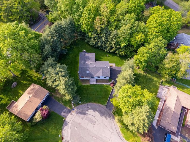 4 Hobart Court, New City, NY 10956