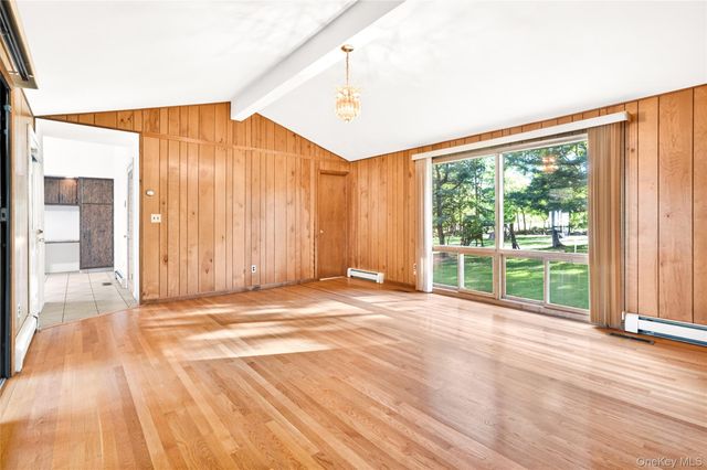 4 Hobart Court, New City, NY 10956