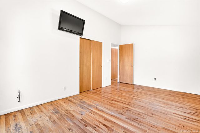 4 Hobart Court, New City, NY 10956