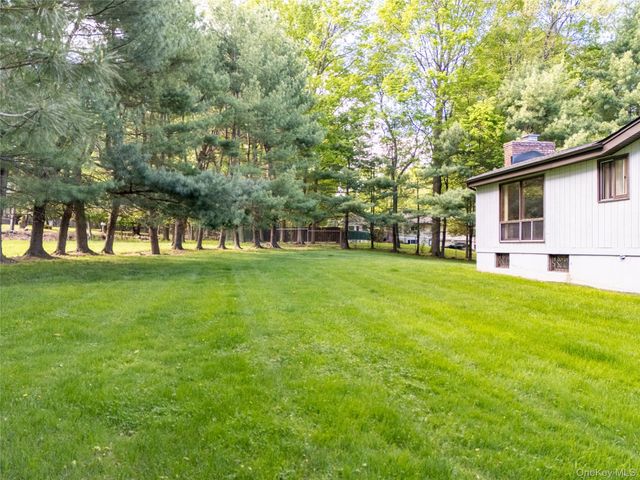 4 Hobart Court, New City, NY 10956