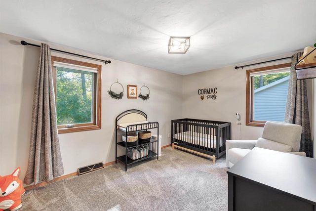 2035 S POINT ROAD, Green Bay, WI 54313