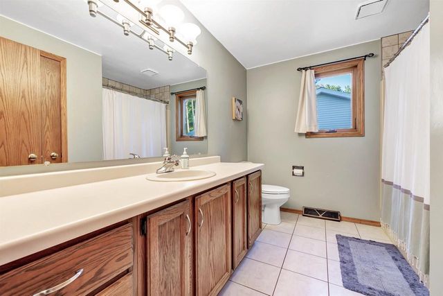 2035 S POINT ROAD, Green Bay, WI 54313