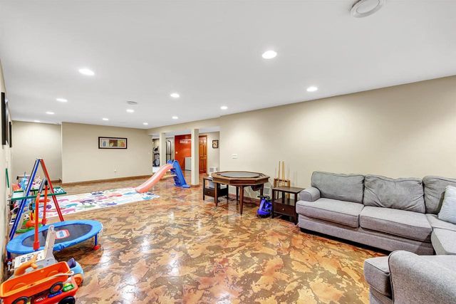 2035 S POINT ROAD, Green Bay, WI 54313