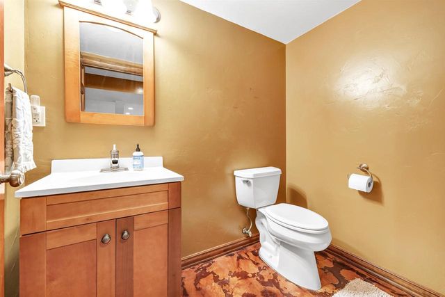 2035 S POINT ROAD, Green Bay, WI 54313