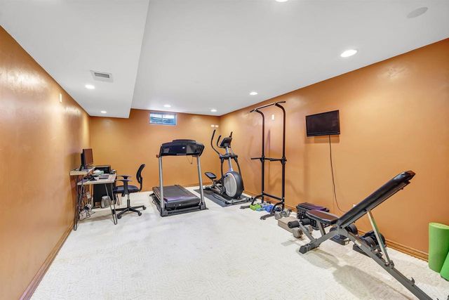2035 S POINT ROAD, Green Bay, WI 54313