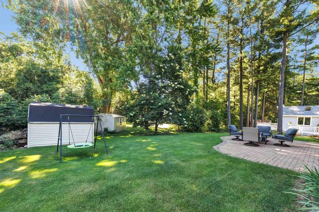 2035 S POINT ROAD, Green Bay, WI 54313