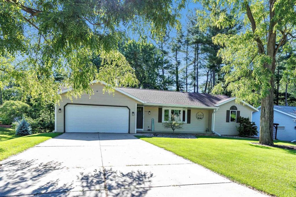 2035 S POINT ROAD, Green Bay, WI 54313