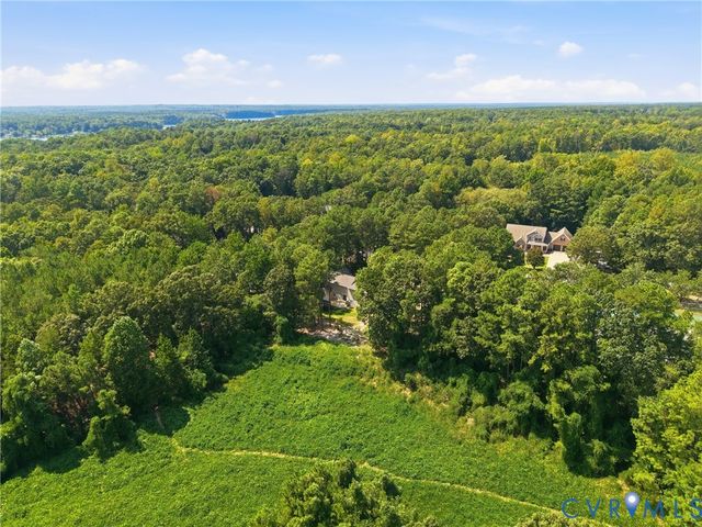 20005 Oak River Dr, Chesterfield, VA 23803