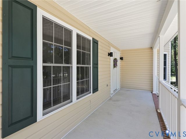 20005 Oak River Dr, Chesterfield, VA 23803