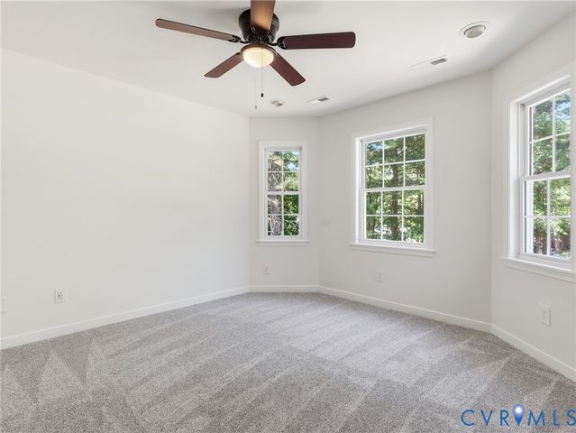 20005 Oak River Dr, Chesterfield, VA 23803