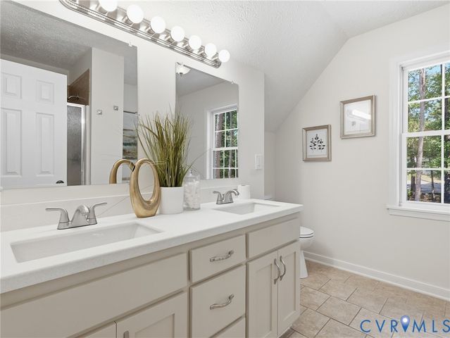 20005 Oak River Dr, Chesterfield, VA 23803