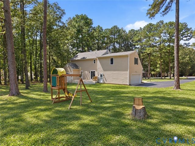 20005 Oak River Dr, Chesterfield, VA 23803