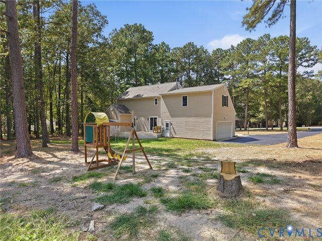 20005 Oak River Dr, Chesterfield, VA 23803
