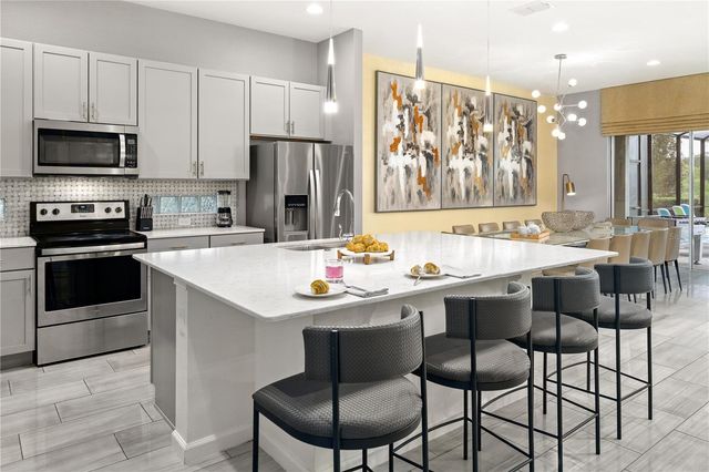 8021 OAK SHADOW COURT, Davenport, FL 33837