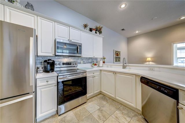 18575 W 158th Place 4503, Olathe, KS 66062