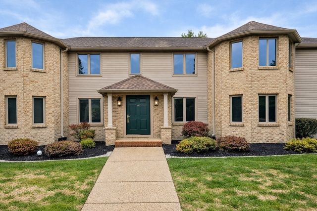108 Norton Ave 9, Easton, MA 02375