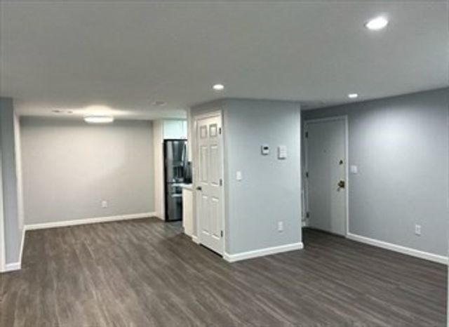 108 Norton Ave 9, Easton, MA 02375