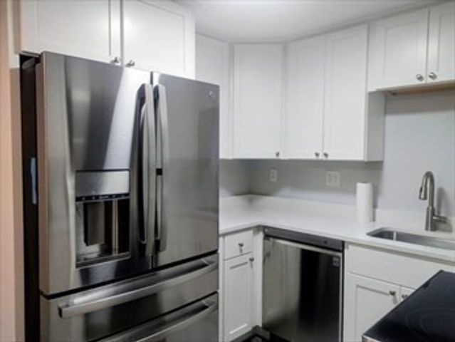 108 Norton Ave 9, Easton, MA 02375