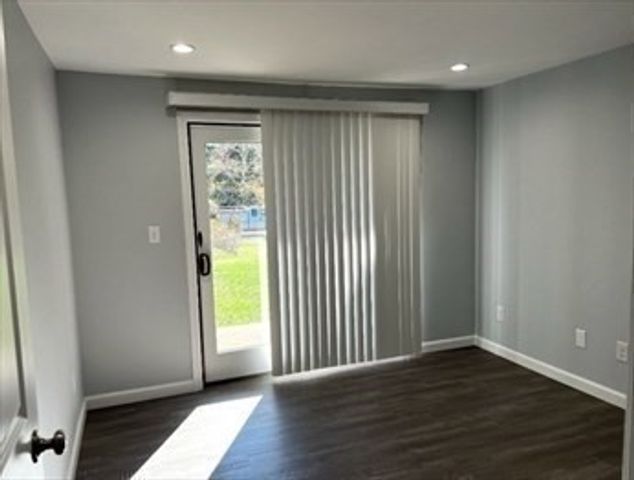108 Norton Ave 9, Easton, MA 02375
