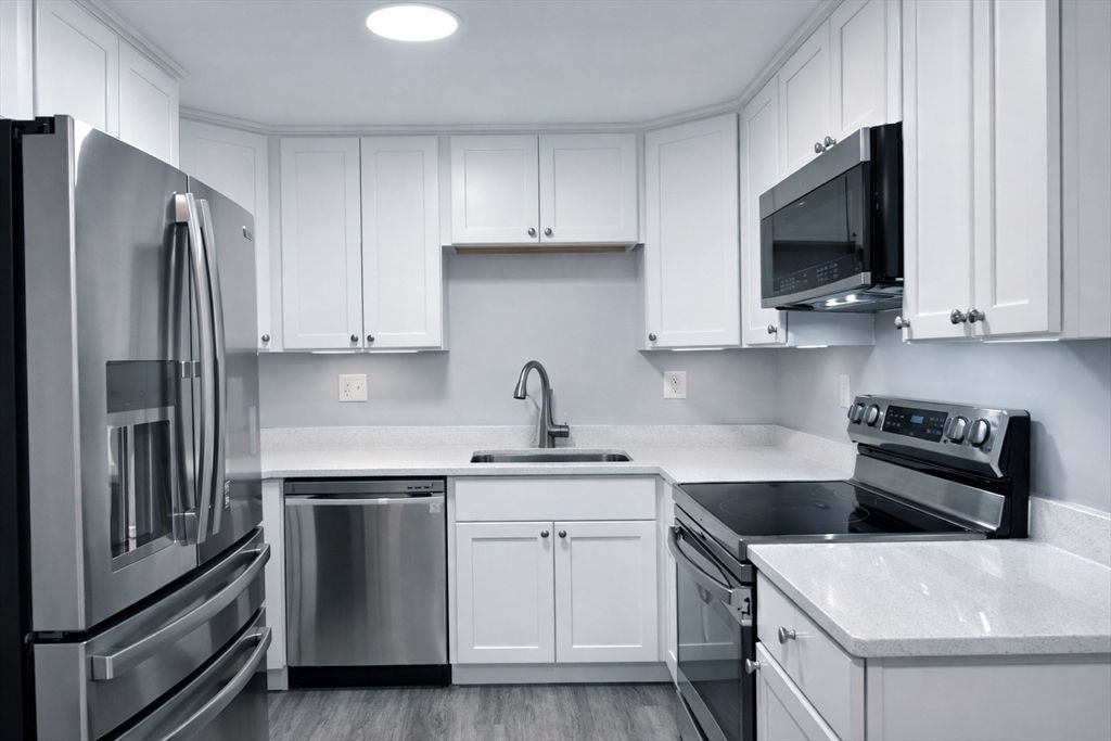 108 Norton Ave 9, Easton, MA 02375