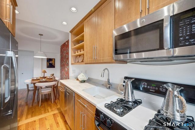 70 Strawberry Hill Avenue 3-2C, Stamford, CT 06902