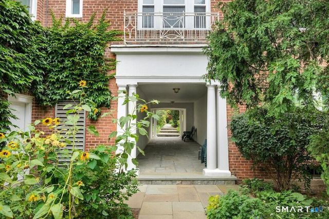 70 Strawberry Hill Avenue 3-2C, Stamford, CT 06902