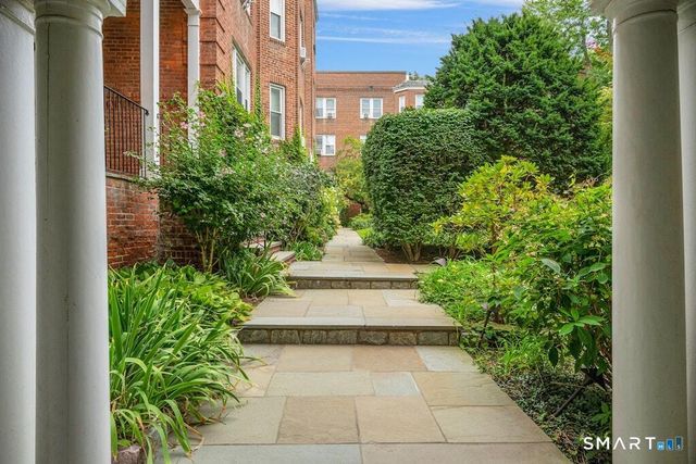70 Strawberry Hill Avenue 3-2C, Stamford, CT 06902