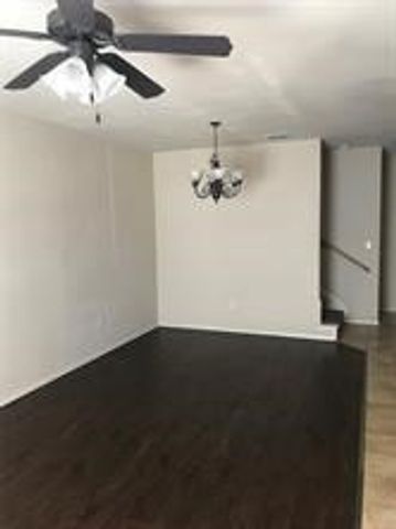 213 S Magnolia Street 201, Aubrey, TX 76227